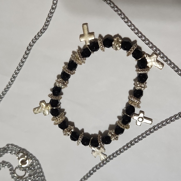 Christian cross necklace and beaded charm bracelet - Picture 3 of 4